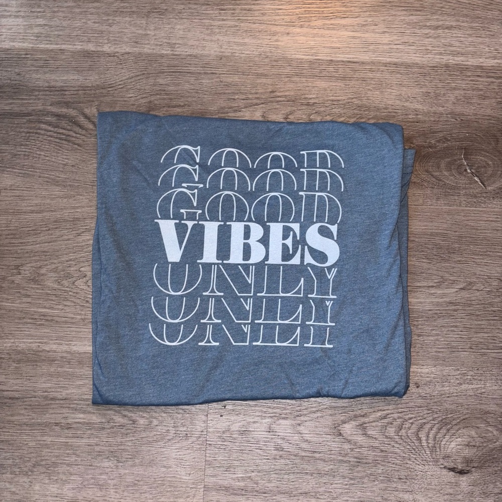(code)word Grayish Blue w/ White Print ‘Good Vibes Only' T-Shirt